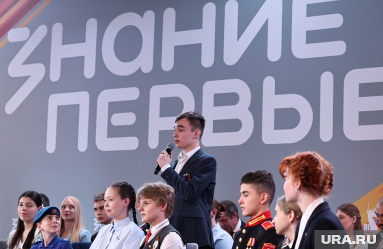 Путин рассмотрит инициативу по созданию программы развития в области культуры и искусства