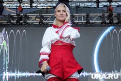 Ирина Тонева до сих пор состоит в музыкальной группе "Фабрика"