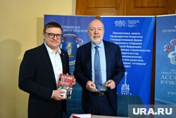 Губернатор Алексей Текслер высоко оценил новую книгу Павла Крашенинникова