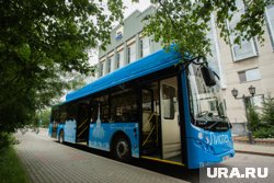 В Сургуте до конца года установят 63 остановочных павильона