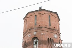 Доска появилась на здании резиденции «Башня»