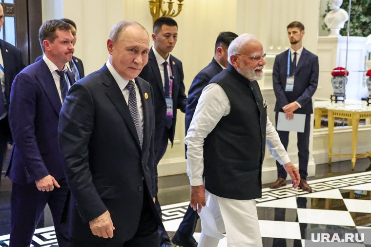 Владимир Путин провел в Китае серию встреч с лидерами других государств, в том числе с премьер-министром Индии Нарендрой Моди