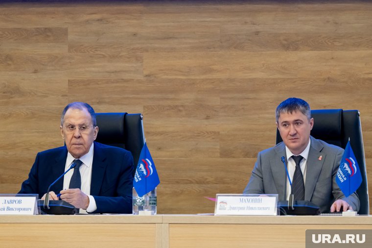 Сергей Лавров и губернатор Пермского края Дмитрий Махонин провели двустороннюю встречу