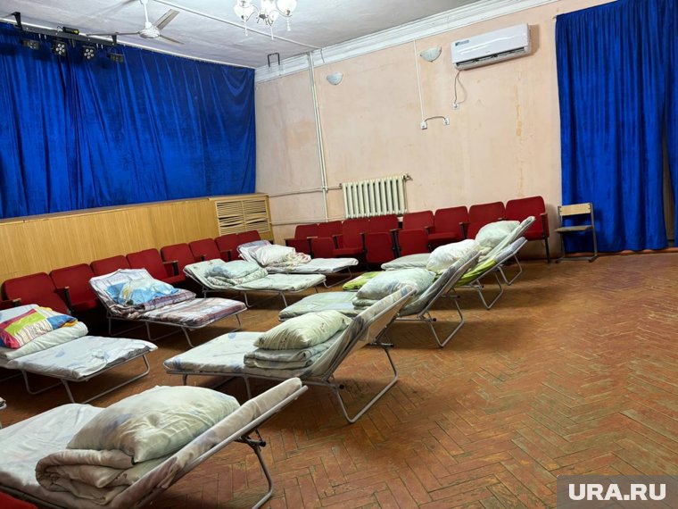 Жителей пострадавших домов отправили в ПВР