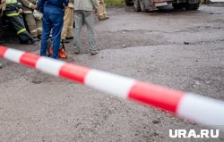 На месте поврежденных домов работают экстренные службы (архивное фото)