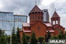 Армянская церковь требует освободить архиепископа Аджапахяна