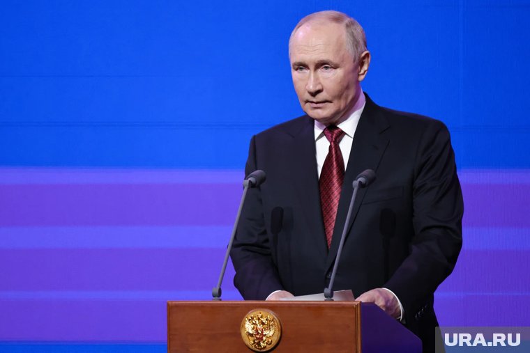 Глава России считает, что эмоции могут мешать принятию важных решений