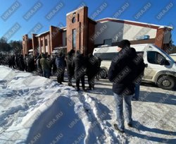 Попрощаться с футболистом пришли многие его друзья и знакомые