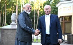 Премьер-министр Индии Нарендра Моди после разговора с президентом Владимиром Путиным сказал, что ждет личной встречи с ним