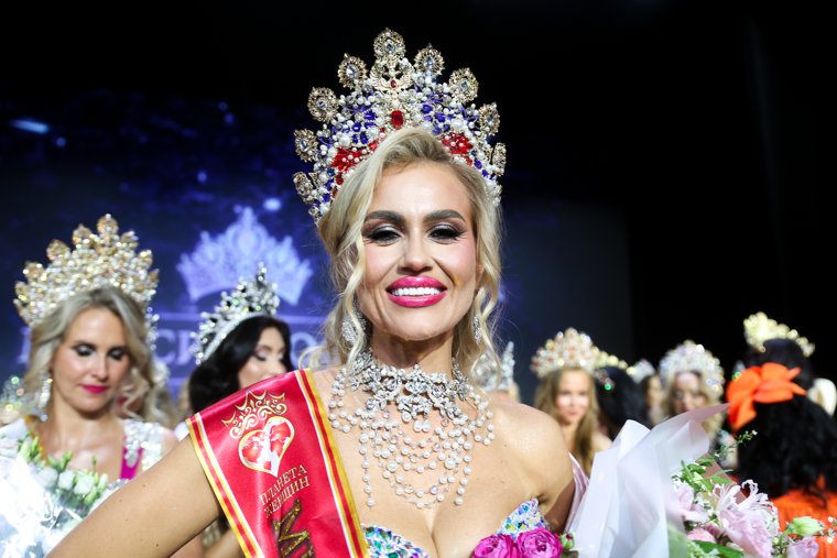 Жительница Магнитогорска обошла около 50 соперниц в конкурсе за звание «Миссис Россия — 2025» 