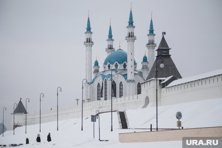 Доступ в Казанский Кремль ограничен из-за сильного задымления