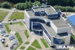 В прошлом году возле синагоги открыли долгожданный монумент