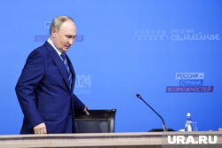 Глава РФ Владимир Путин издал указ об освобождении от обязанностей посла России в США Анатолия Антонова