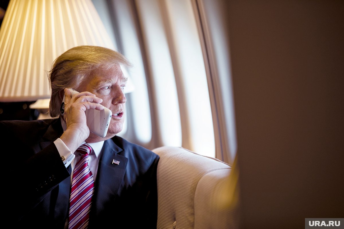 Изначально Белый дом сообщал, что Трамп выйдет к прессе
