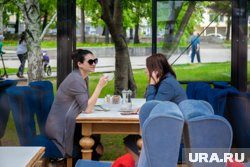 Ужин на летней веранде обойдется примерно в 1000 рублей
