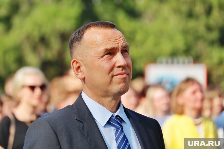 Губернатор Вадим Шумков поздравил земляков с Первомаем