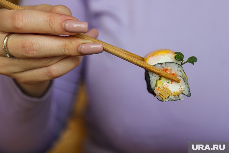 Повар не ел блюдо на глазах у клиента, сообщили в Umami 