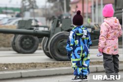 Губернатор поблагодарил участников детского парада