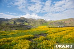 Вид на Эльбрус открывается со многих смотровых площадок в Кисловодске