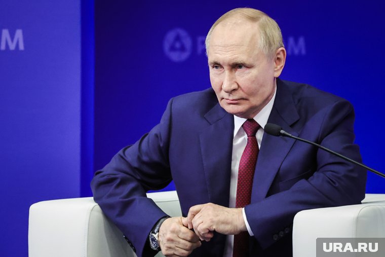 Путин заявил, что нелегитимность Зеленского делает нелегитимной всю систему
