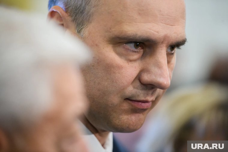 Паслер не продлил контракты с некоторыми членами правительства 