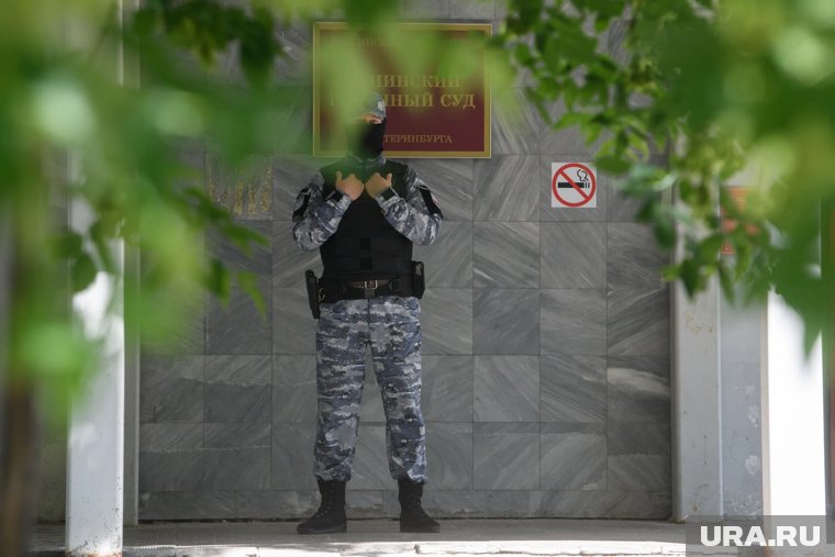 Бывший пристав устроился «безопасником» в одну из компаний