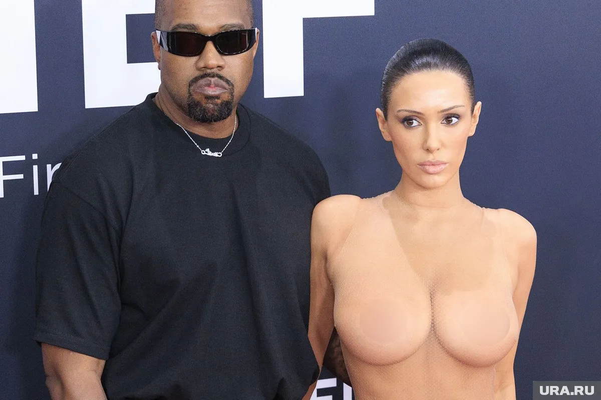 голые при детях'