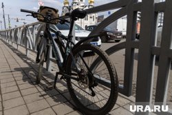 Велосипедист избил ногами водителя авто