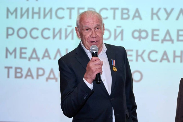 Медаль получил народный артист РФ Сергей Гармаш