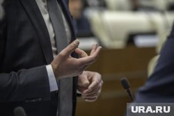Митингующие требуют отставку правительства