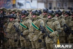 Швейцария начнет подготовку своих военных к отправке на Украину после получения советующего запроса, отметил Зюссли