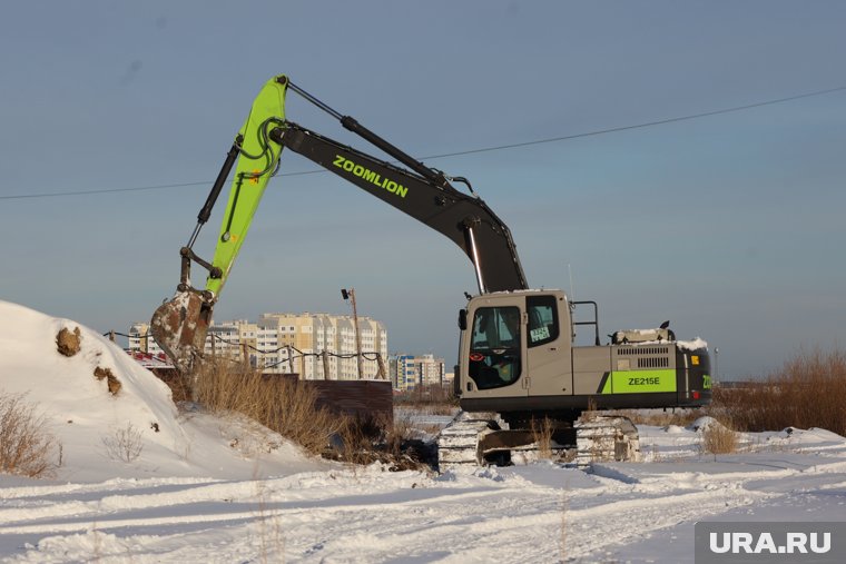 Машинисту экскаватора в ЯНАО готовы платить 150 тысяч рублей в месяц