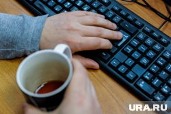 Журналистов telegram-канала Baza обвиняют в получении информации у полицейских за взятки