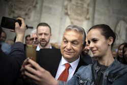 Журналисты предпочитают задать вопрос Орбану, а не Туску