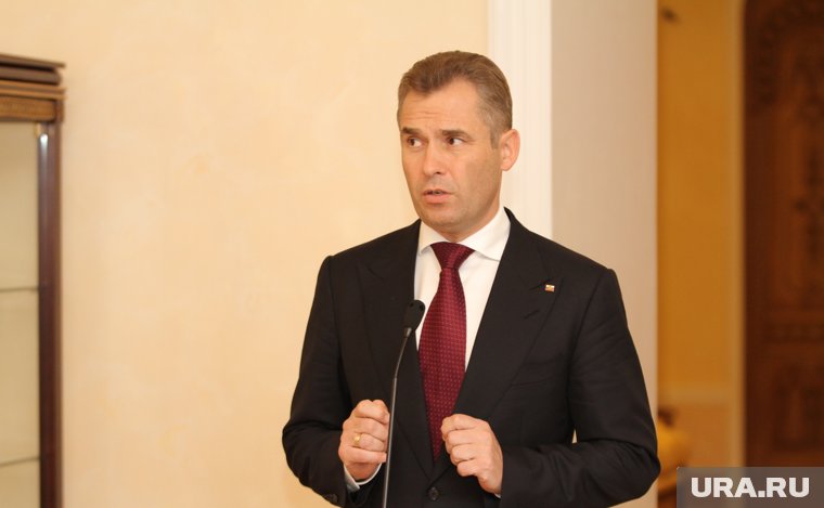 Павел Астахов в последний год службы организовал клуб юного друга пограничника 