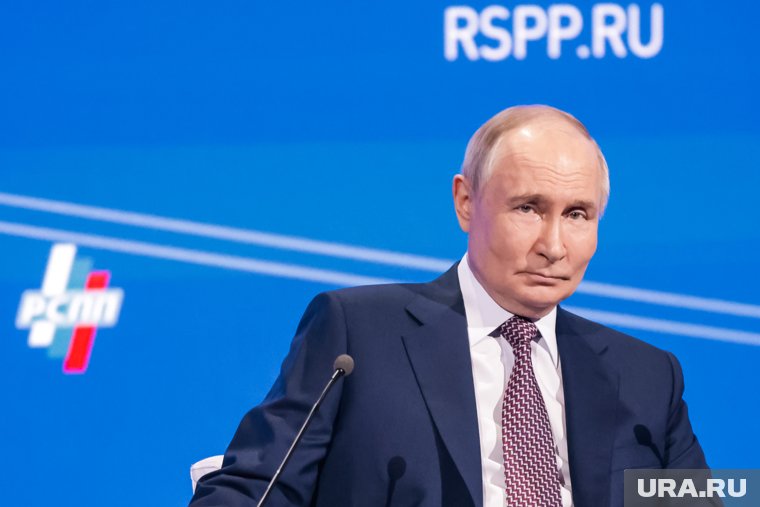Владимир Путин подписал указ о создании новой службы по работе с мигрантами при МВД