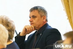 Курганский депутат облдумы Роман Хохлов передал мандат ветерану СВО Александру Пылкову