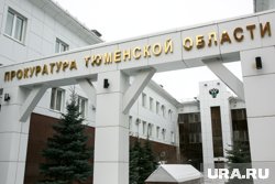 Днем 21 мая столб насквозь протаранил машину