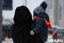 Женщины в среднем рожают первого ребенка к 30 годам. заявил Сергей Глазьев