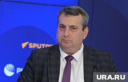 Сообщается, что Луговенко был взят под стражу в начале мая