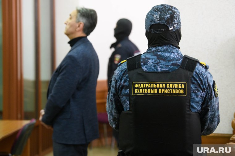 Судебные приставы взыскивают с Выговского почти шесть миллионов рублей
