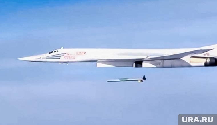 Запуск X-101 со стратегического бомбардировщика-ракетоносца Ту-160