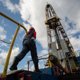 Слухи ХМАО: лось кошмарит нефтяников 