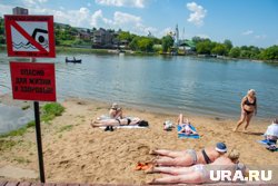 На муниципальных пляжах глубина места для купания должна быть не более 1,3 метра и ограничена буйками. 