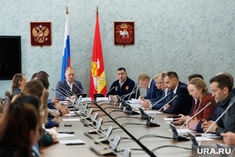 Подобные собрания - возможность получить опыт и задать вопросы министрам, отметил Моисеев