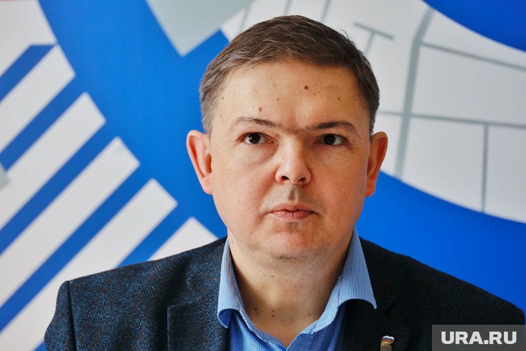 Курганский политик Вяткин перешел работать в библиотеку