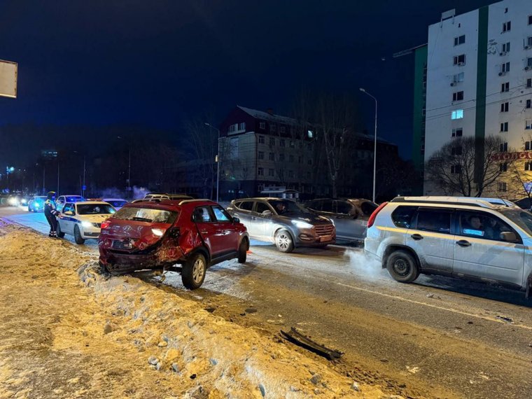 Водитель из Ноябрьска нарушил правила разворота