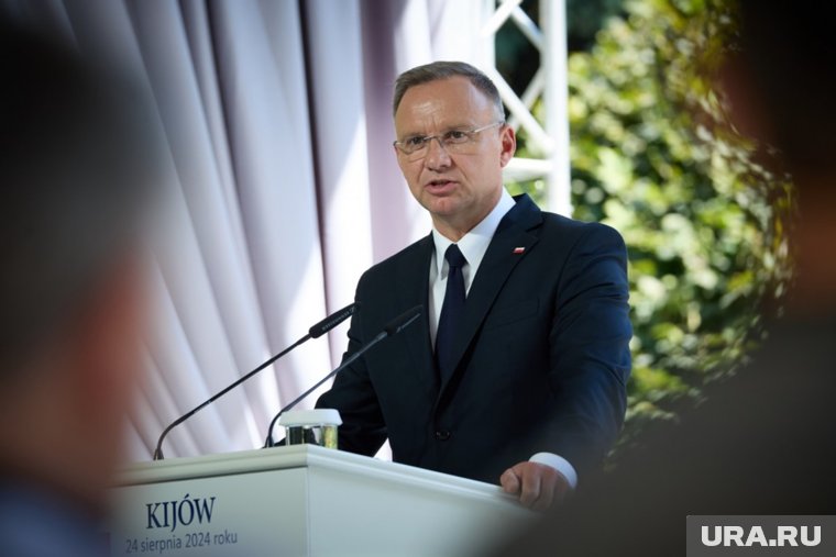 Варшава больше не может поддерживать Киев в прежних объемах, заявил Дуда