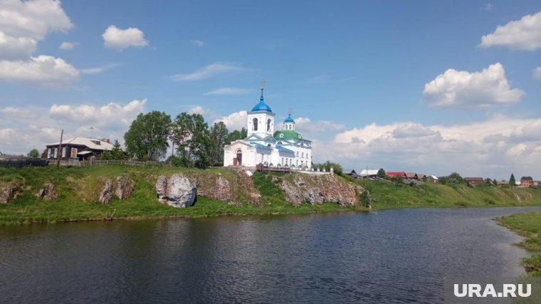 В Слободе находится Георгиевский храм, где богослужения не прекращались даже в советские годы