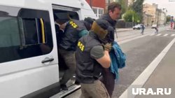 Александра Богашова доставили в Центральный аппарат СК РФ